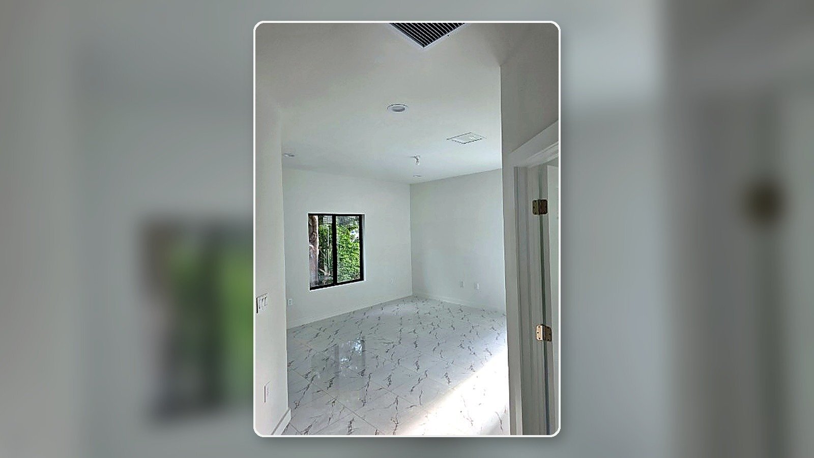 Building Photo - 417 N Deerfield Ave