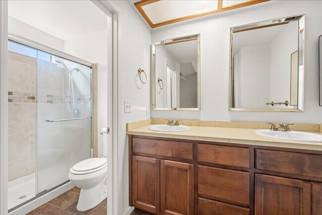 Building Photo - 2289 Sandcastle Way