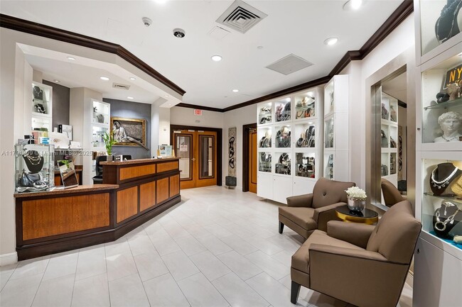 Building Photo - 610 W Las Olas Blvd