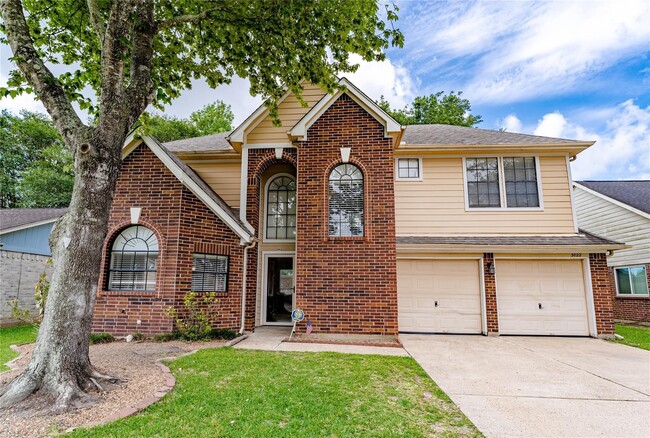 Building Photo - 3022 Norwich St