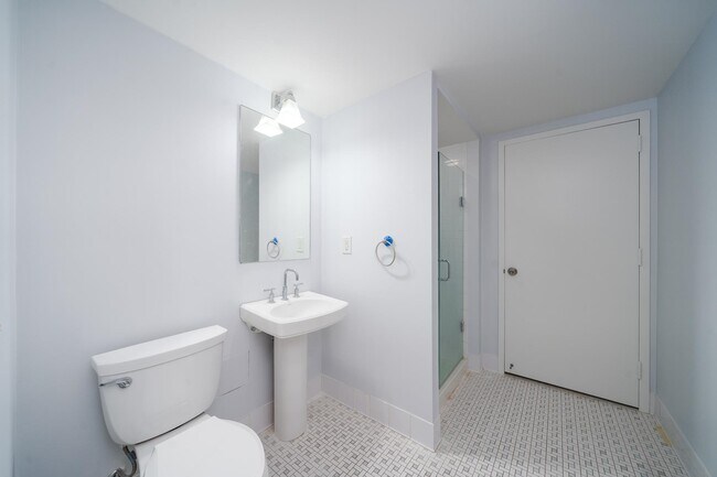 Building Photo - 700 Grove St