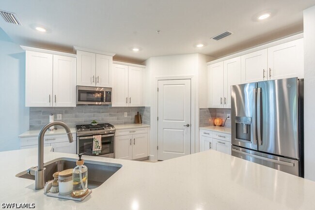 Building Photo - 16903 Fairgrove Way