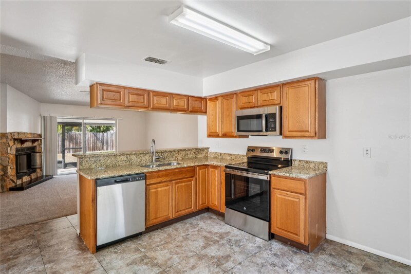 Building Photo - 11321 Blackbark Dr