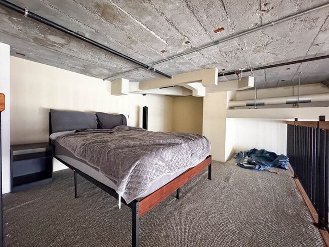 Building Photo - 156 Porter St