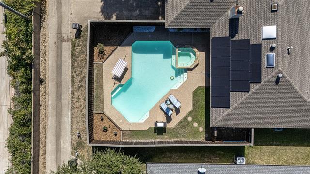 Building Photo - 3008 Kirby Dr