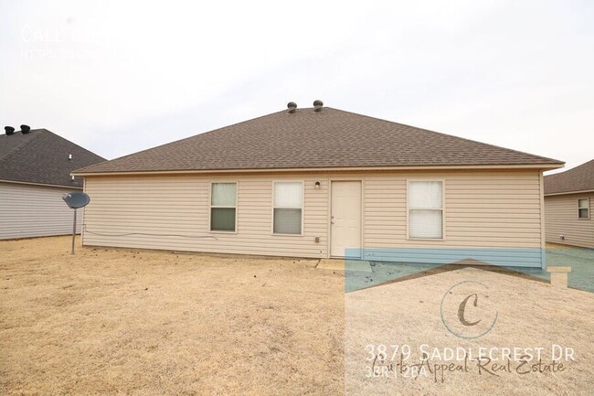 Building Photo - Move in special $800!! Beautiful 3 bed / 2...