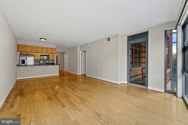 Building Photo - 1117 10th St NW