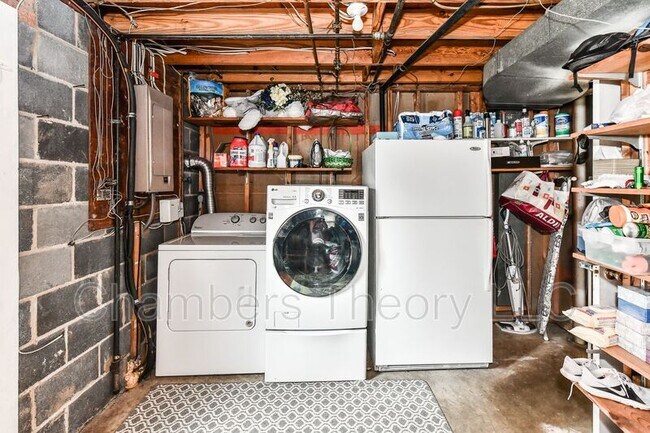 Building Photo - 7807 Suffolk Ct