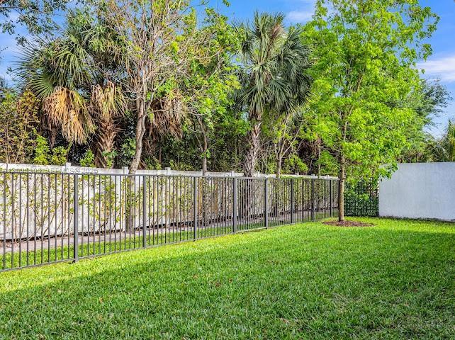 Building Photo - 7314 Estero Dr