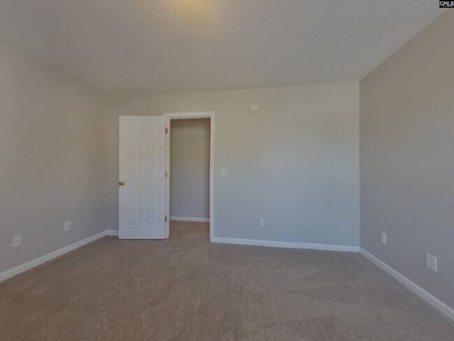 Building Photo - 407 Hidden Pines Rd