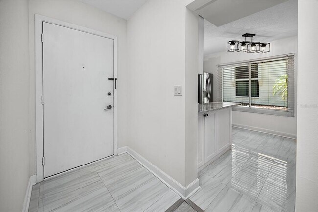 Building Photo - 2207 Belleair Rd