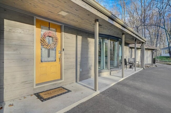 Building Photo - Spacious Elm Grove 3BR/2BA Ranch Single Fa...