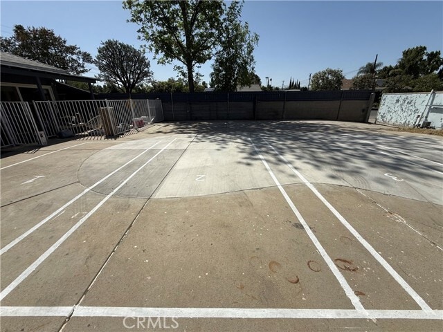 Building Photo - 20953 Saticoy St