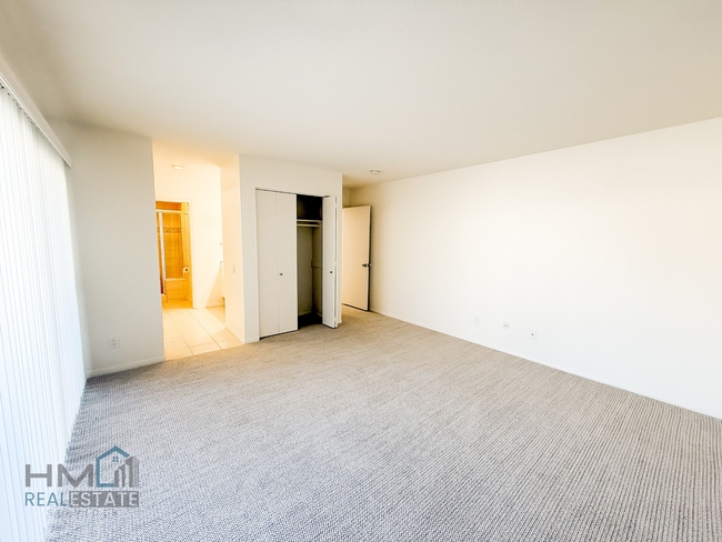 Building Photo - Del Mar Beach Club 2bd/2ba Condo