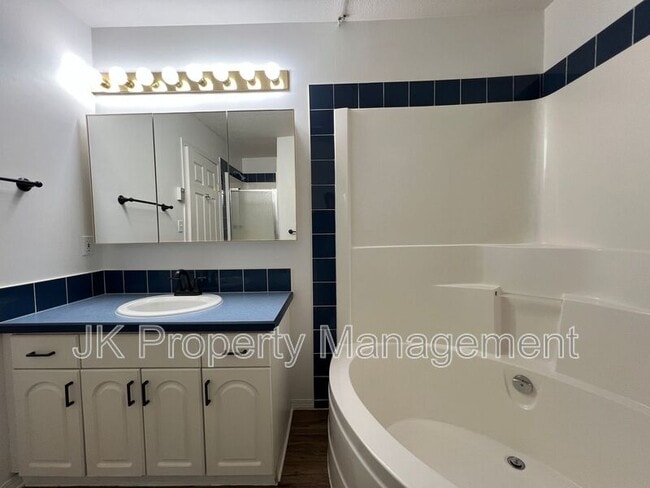 Building Photo - 2516 15th St S