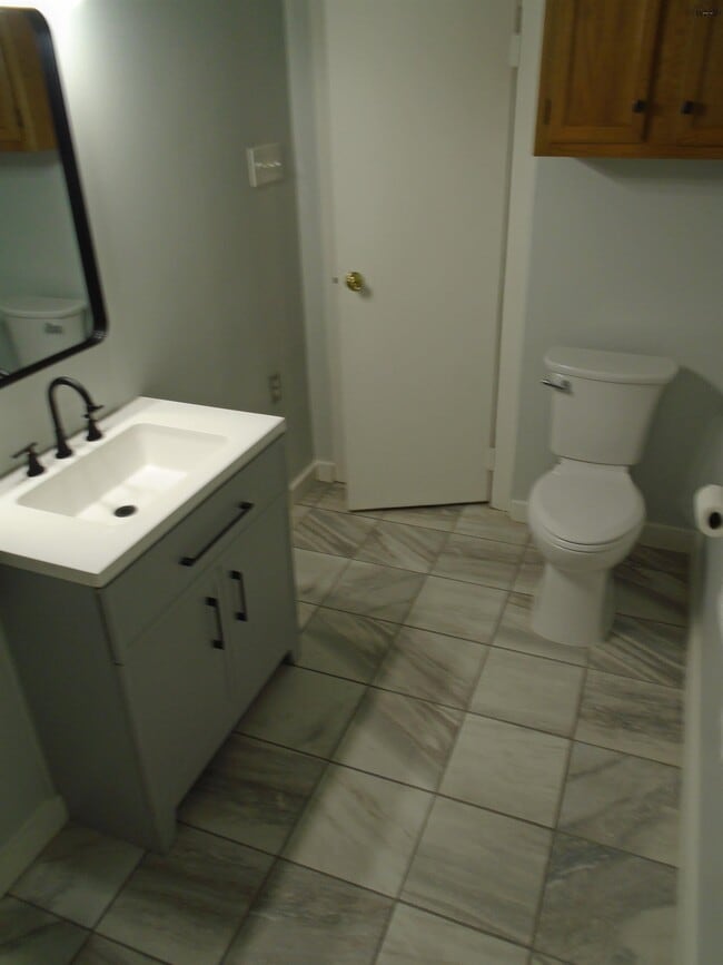 Building Photo - 2306 Garfield St