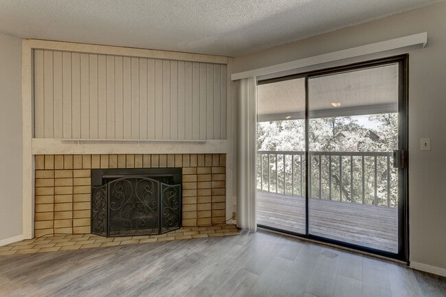 Building Photo - 1140 Holli Springs Ln