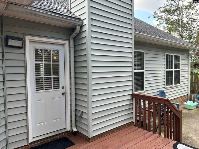 Building Photo - 405 Beech Glen Dr