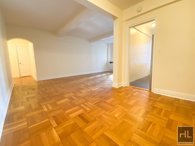 Building Photo - EAST 56 STREET