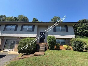 Building Photo - 2433 Meade Cir