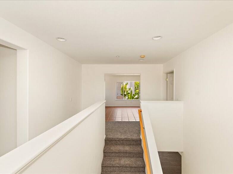 Building Photo - 1586 Silver Cup Ct