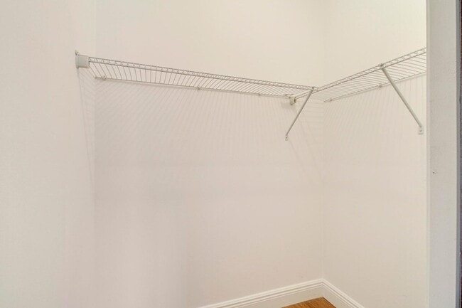 Building Photo - 2730 SW 13th St