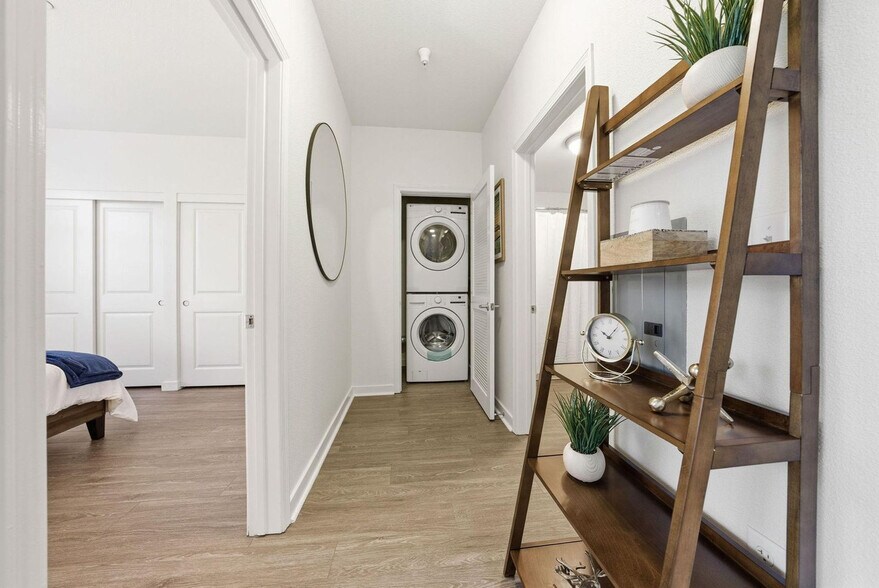 Building Photo - 1155 4th St