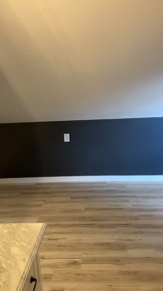 Building Photo - 522 S 8th St