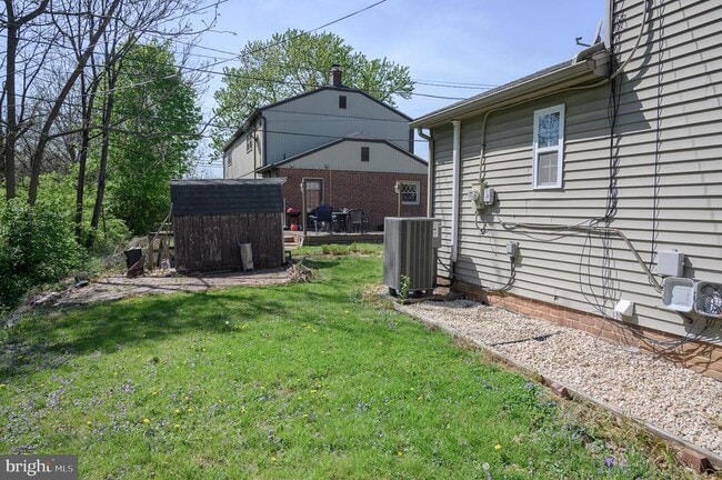 Building Photo - 948 Homeland Dr