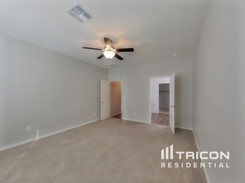 Building Photo - 33598 N Draba Ln