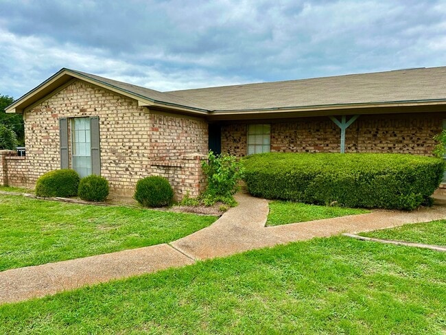 Building Photo - 201-203 Gruver Circle
