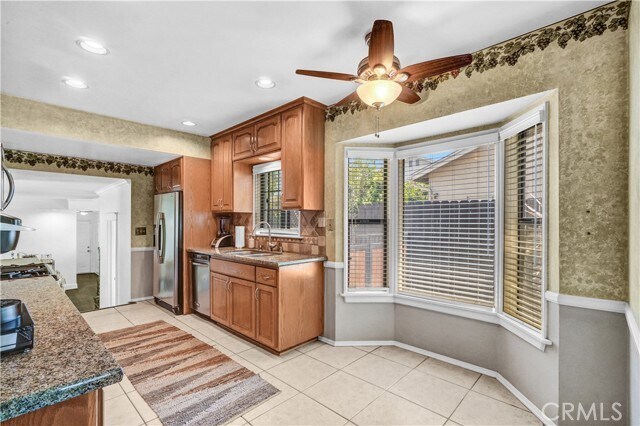 Building Photo - 4728 Sunfield Ave