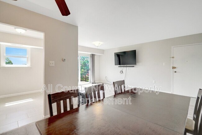 Building Photo - 438 N Armistead St