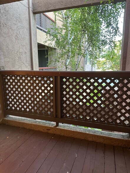 Patio - 3695 Stevenson Blvd