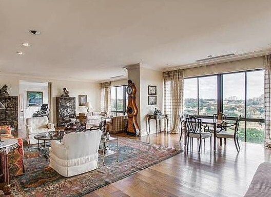 Building Photo - 4001 N New Braunfels Ave