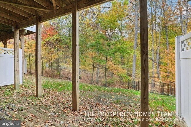 Building Photo - 9384 Rock Ripple Ln