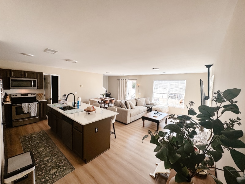 Building Photo - 215 Dillard Mill Dr