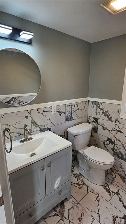 Building Photo - 825 Scenic Hwy