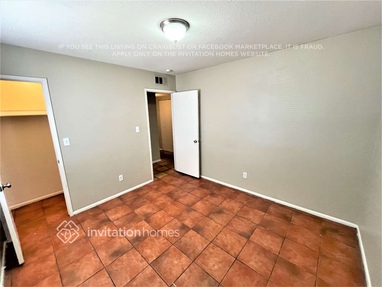 Building Photo - 8401 W Turney Ave