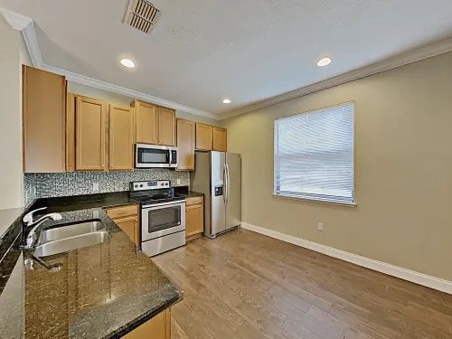 Building Photo - 1414 Canopy Oaks Dr