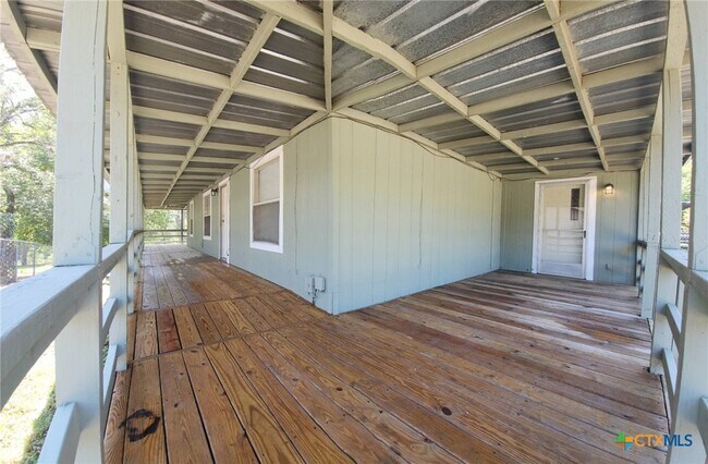 Building Photo - 590 Canal Ln