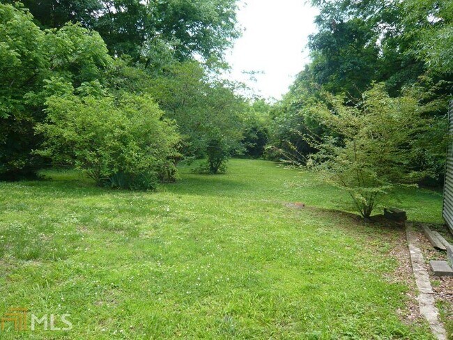 Building Photo - 208 Peachtree St