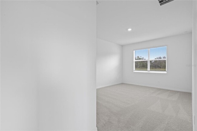 Building Photo - 18156 Pleasantview Blvd