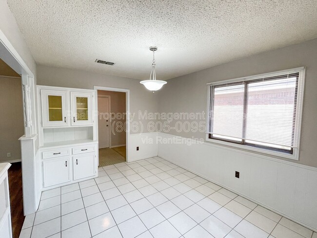 Building Photo - 4424 76th St