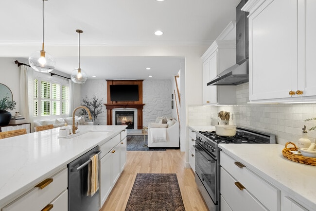 Building Photo - 11311 66th Ave