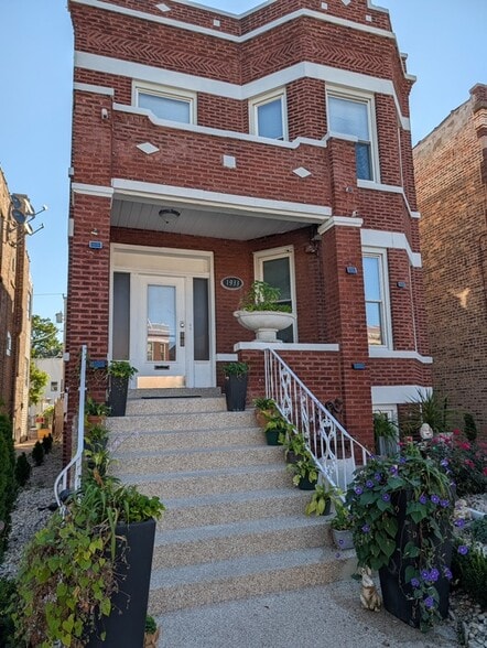 Building Photo - 1933 Highland Ave