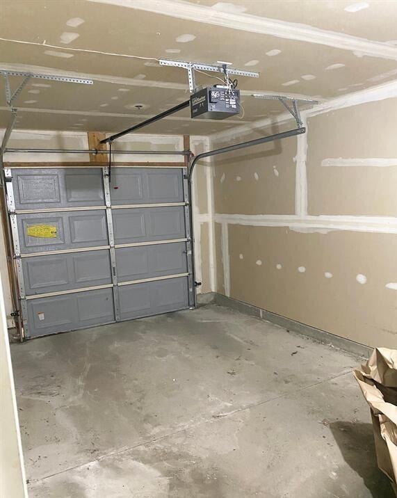 Building Photo - 873 Amanda Ln