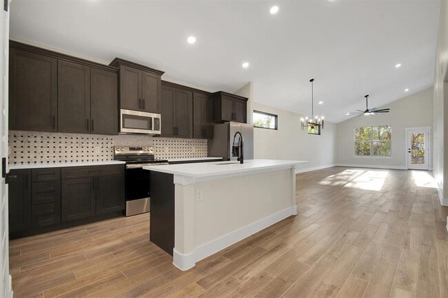 Building Photo - 151 Kawainui Ln