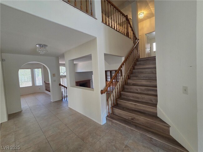 Building Photo - 8204 Tivoli Cove Dr