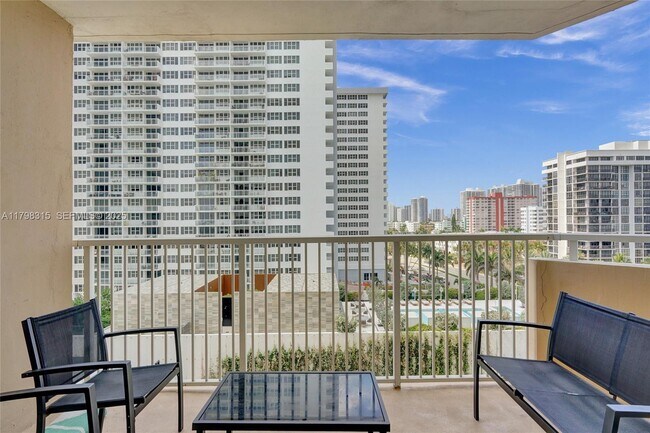 Building Photo - 1980 S Ocean Dr